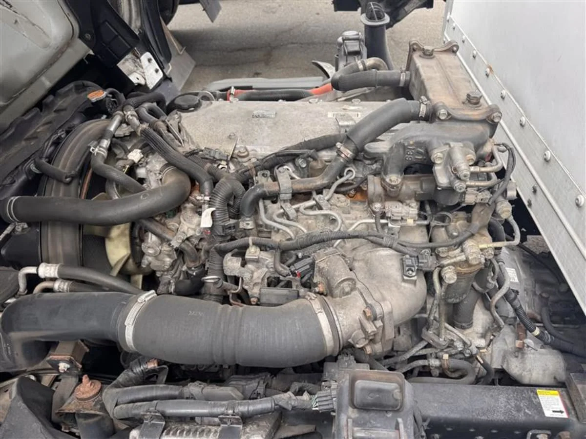 2020 Isuzu NPR - image 9