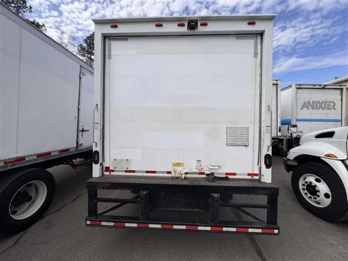 2020 Isuzu NPR - image 5