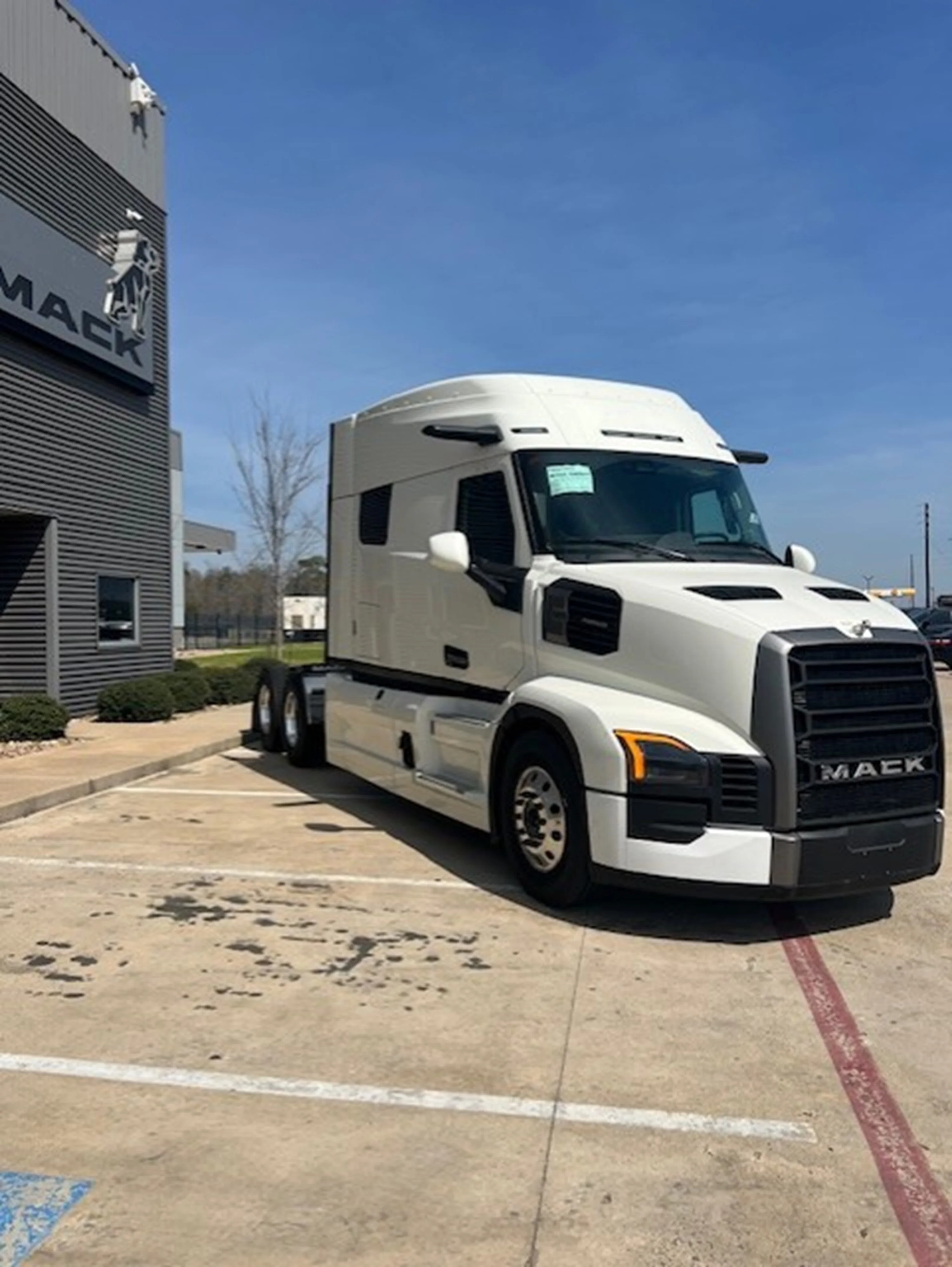 2026 Mack Pinnacle in Houston, TX