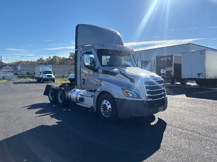 2020 Freightliner Cascadia in Cranbury, NJ