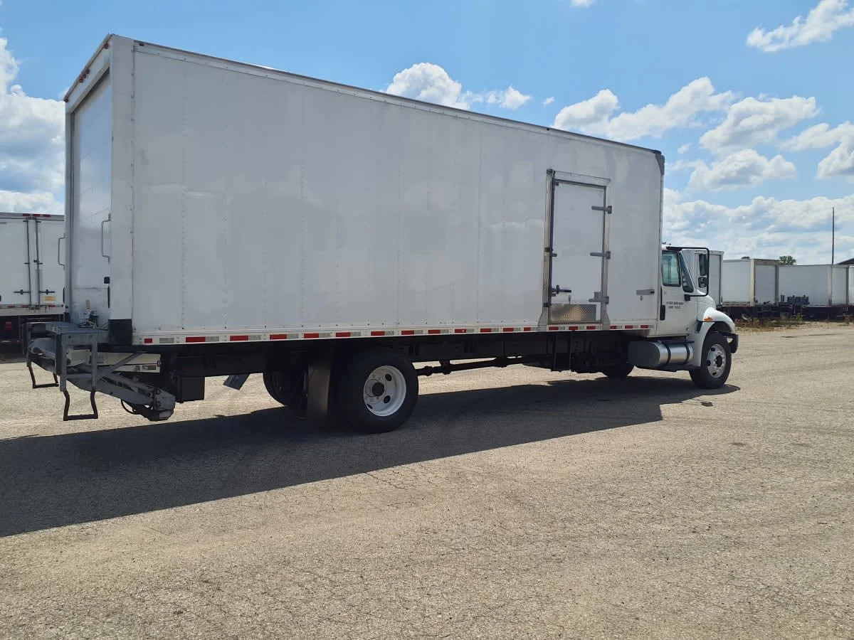 2018 International 4300 in Wayland, MI — photo 4