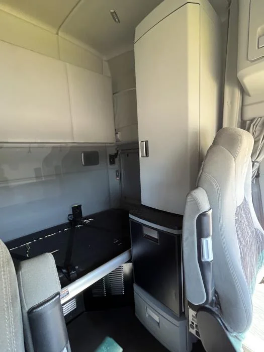 2021 Kenworth T680 - image 17