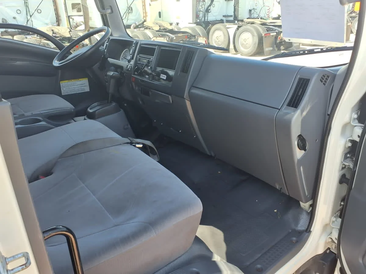 2019 Isuzu NPR - image 10