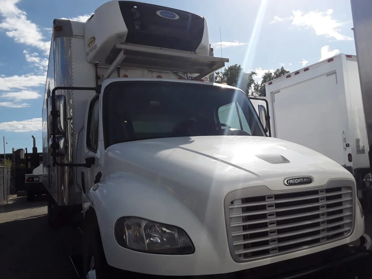 2018 Freightliner M2 106 in Montebello, CA — photo 2