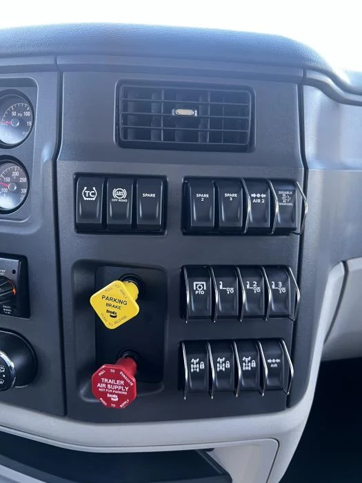 2026 Peterbilt 567 - image 23