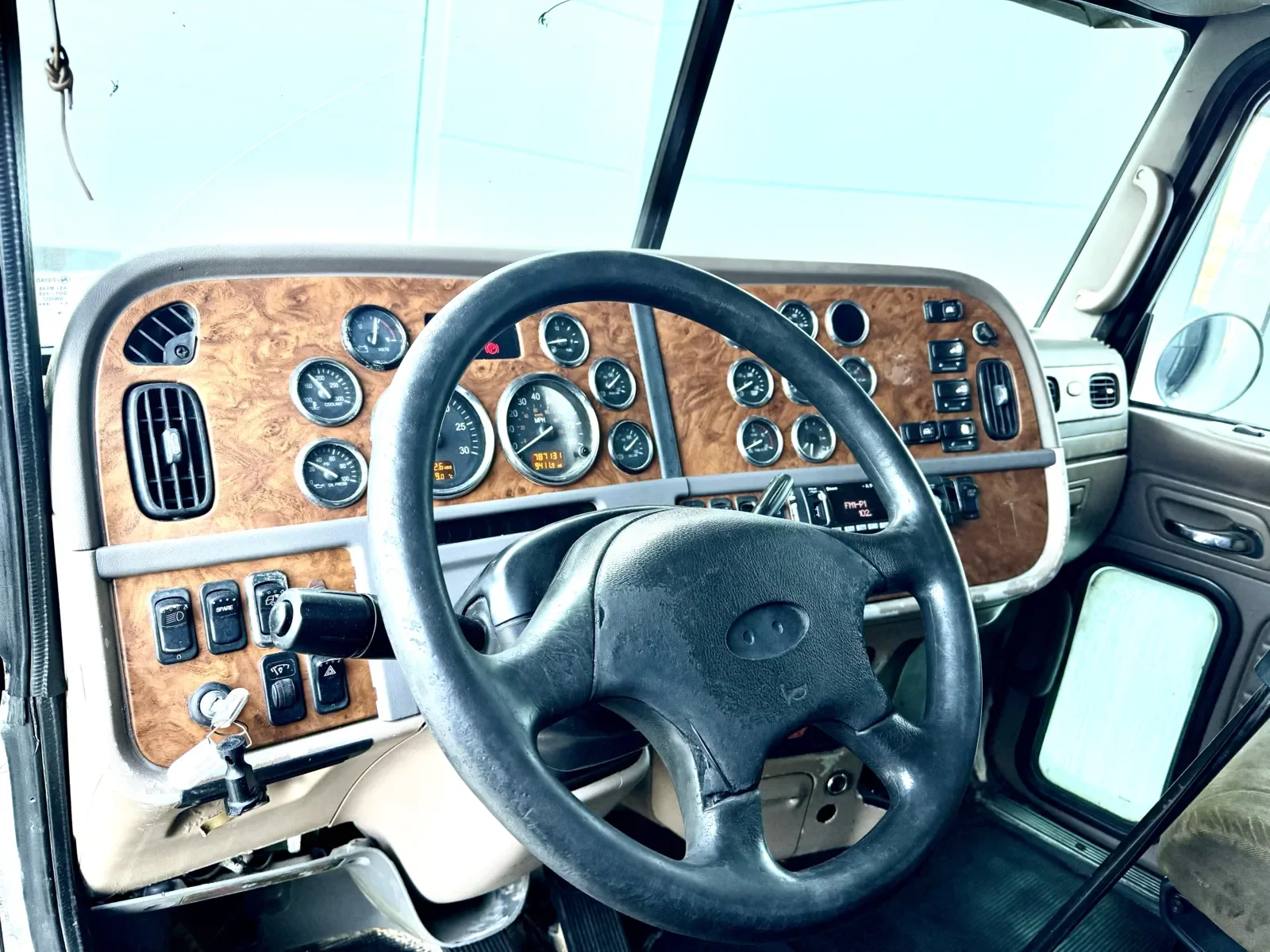 2007 Peterbilt 379 in New Lenox, IL — photo 15