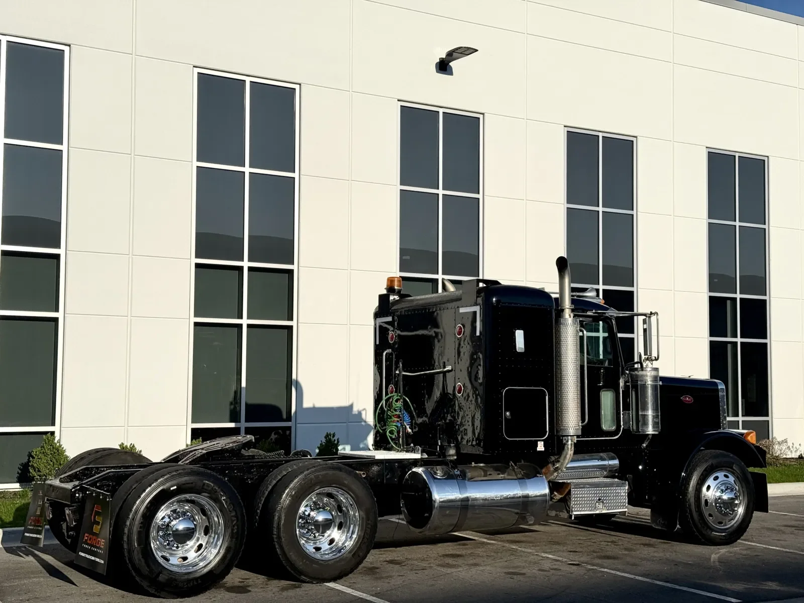 2007 Peterbilt 379 in New Lenox, IL — photo 5