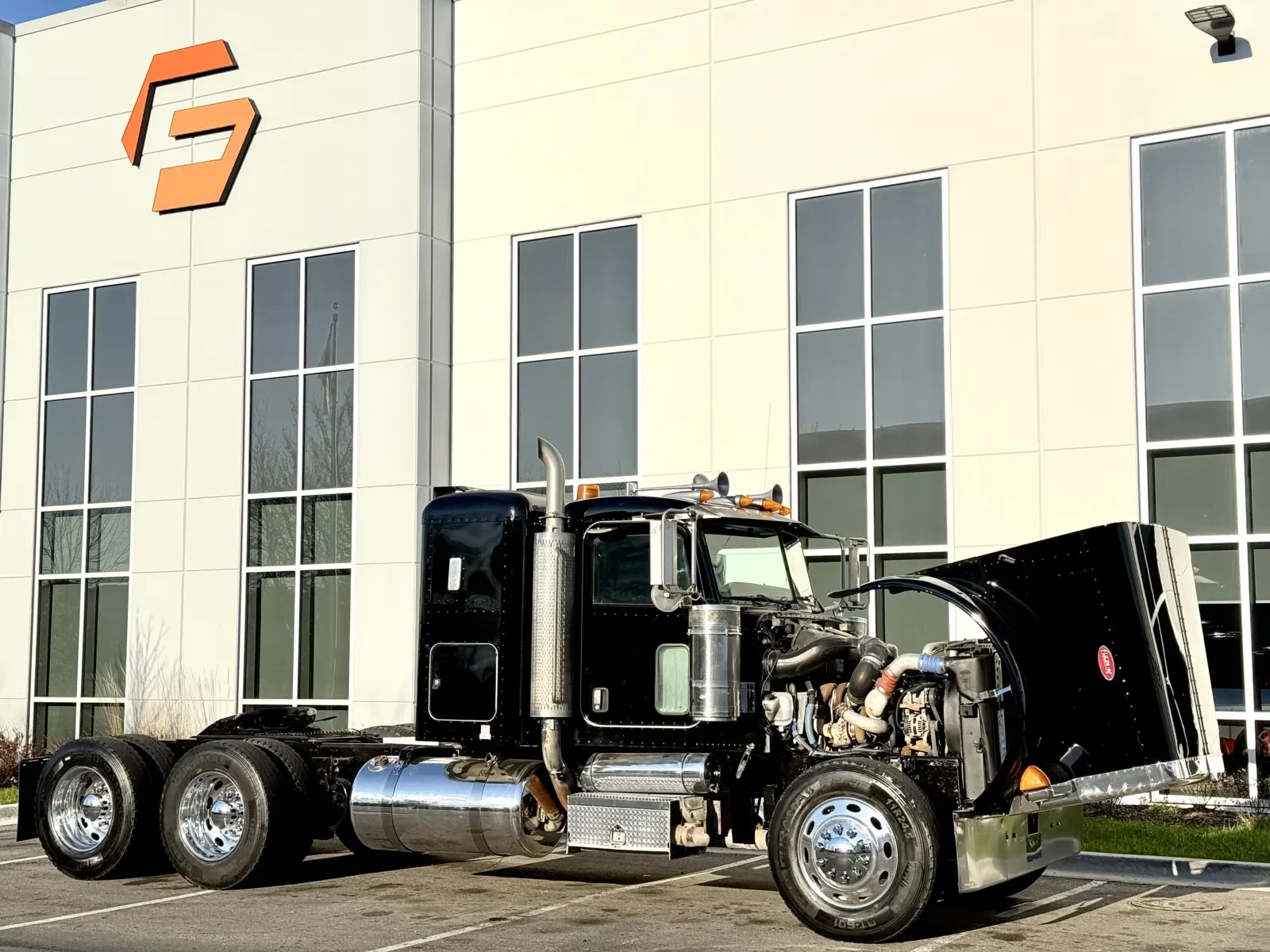 2007 Peterbilt 379 in New Lenox, IL — photo 9