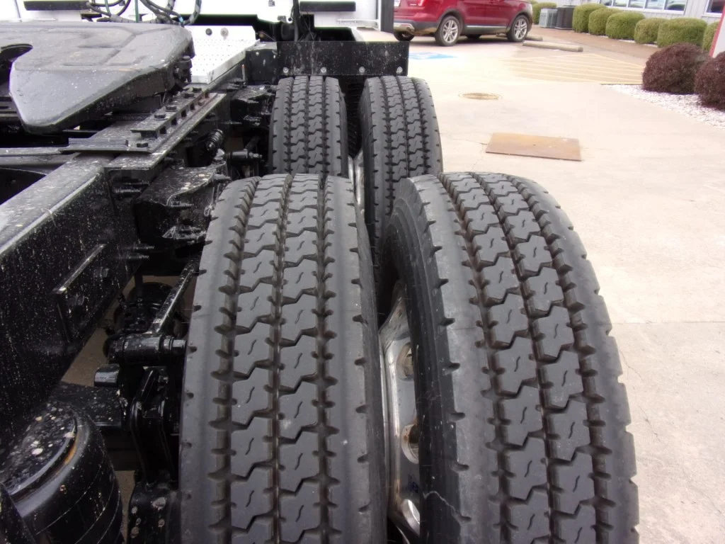 2021 Peterbilt 579 - image 6