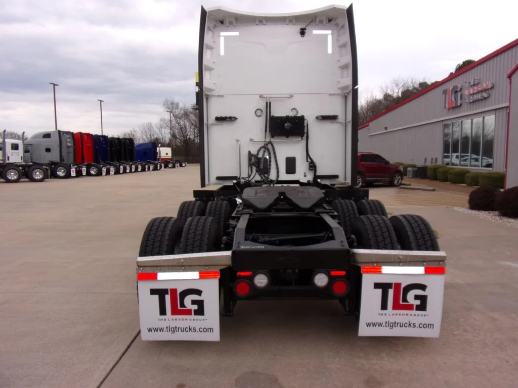 2021 Peterbilt 579 - image 8