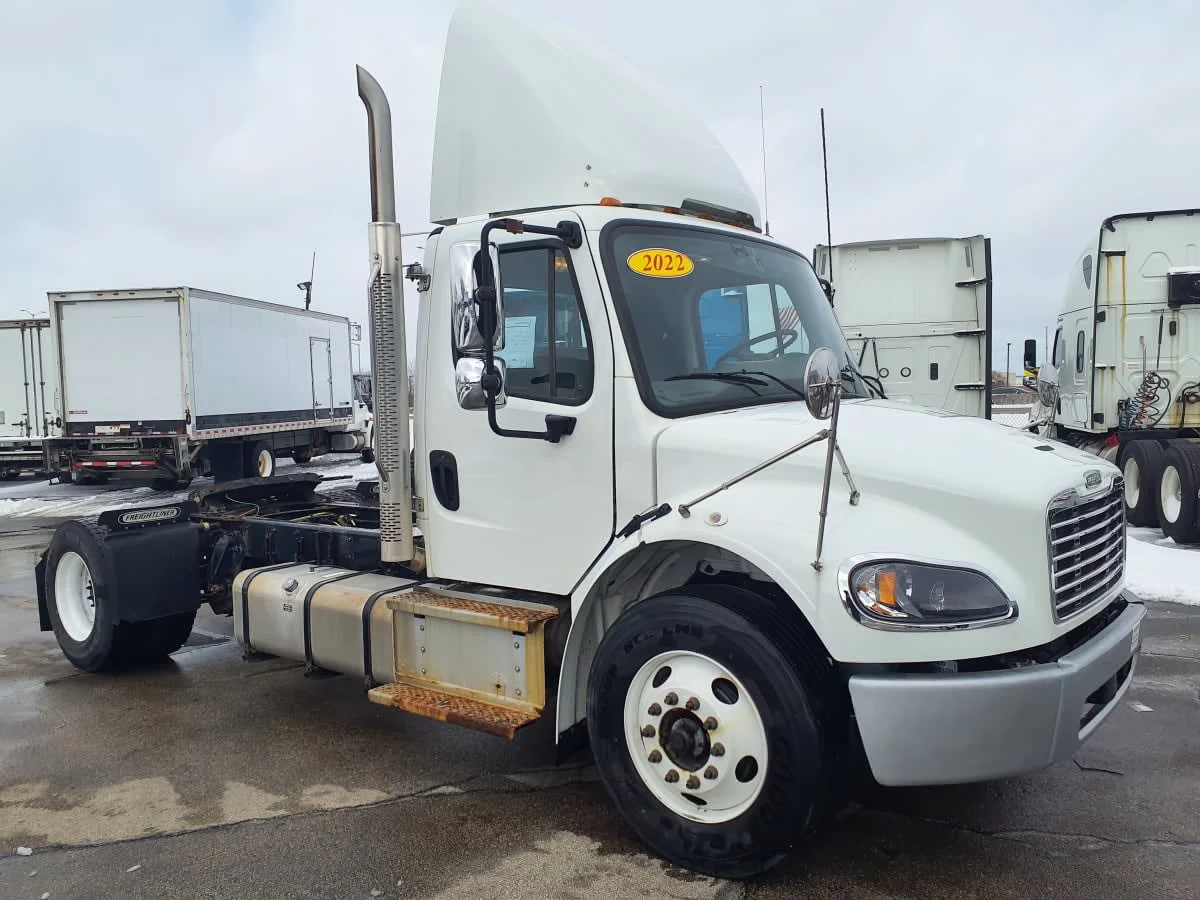 2022 Freightliner M2 106 in Oak Creek, WI — photo 3
