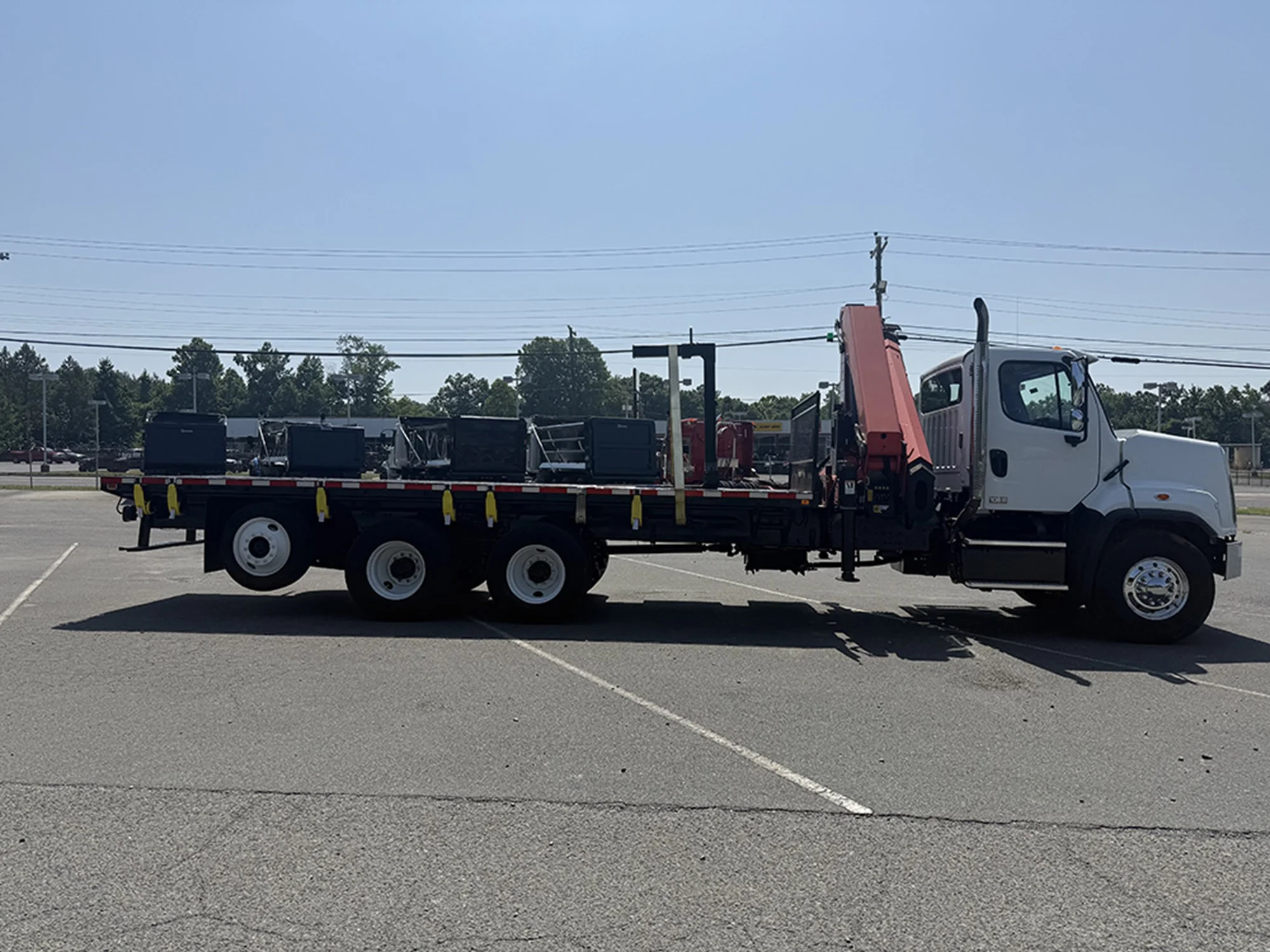 2017 Freightliner 108SD — photo 3