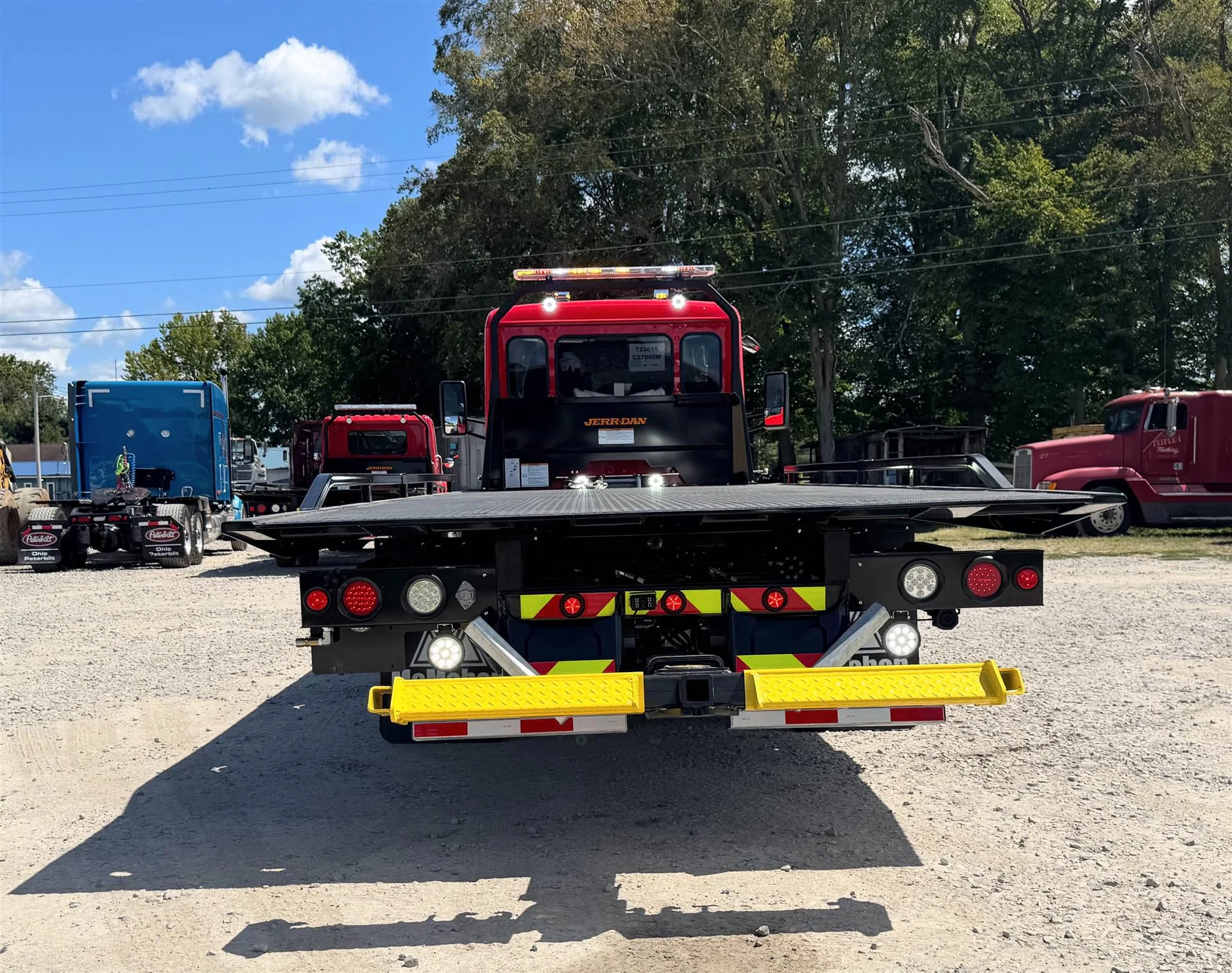 2025 Peterbilt 536 in London, OH — photo 4