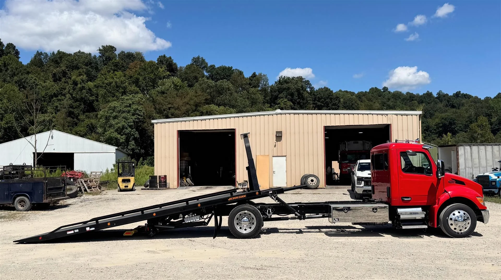 2025 Peterbilt 536 in London, OH — photo 7
