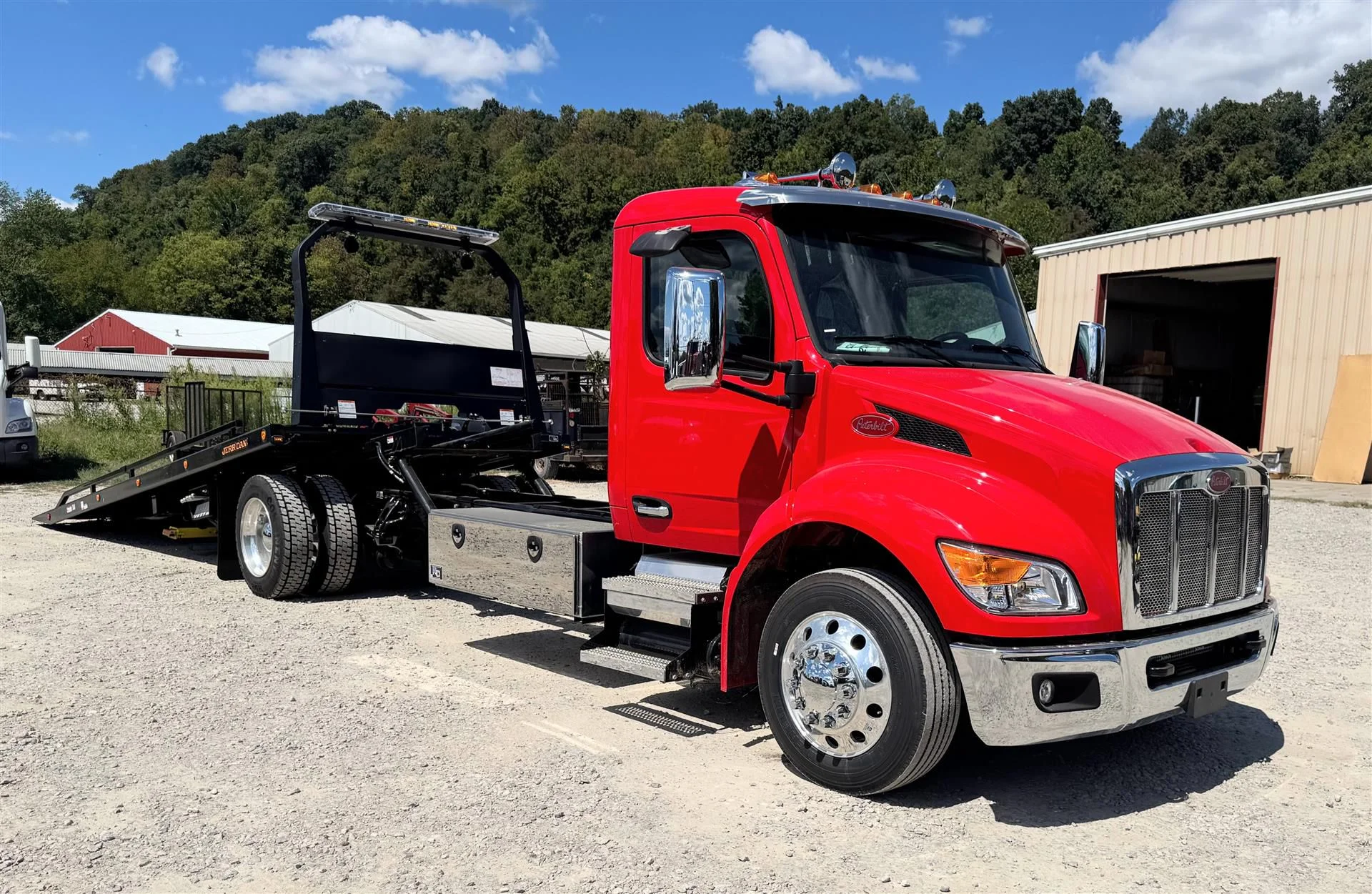 2025 Peterbilt 536 in London, OH — photo 5