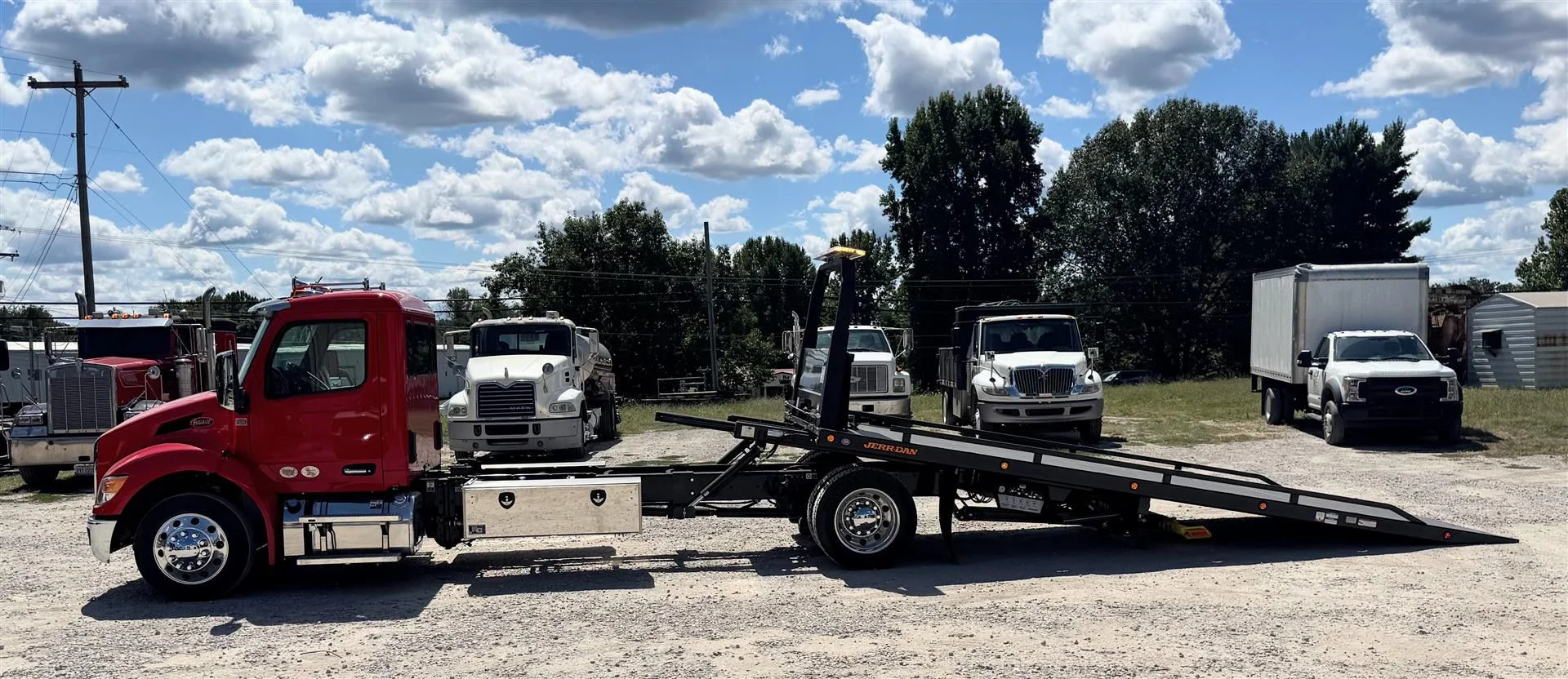 2025 Peterbilt 536 in London, OH — photo 8