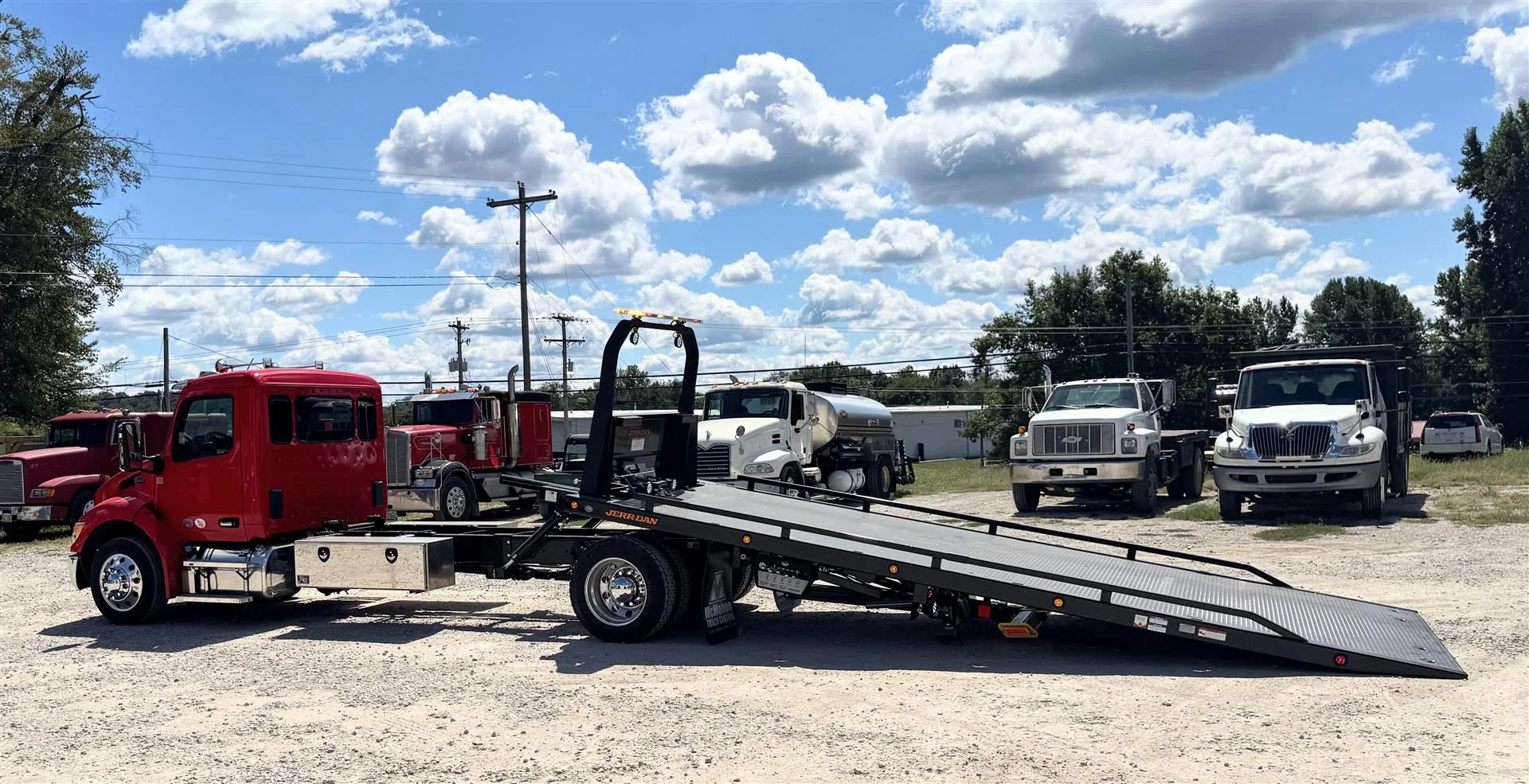 2025 Peterbilt 536 in London, OH — photo 9