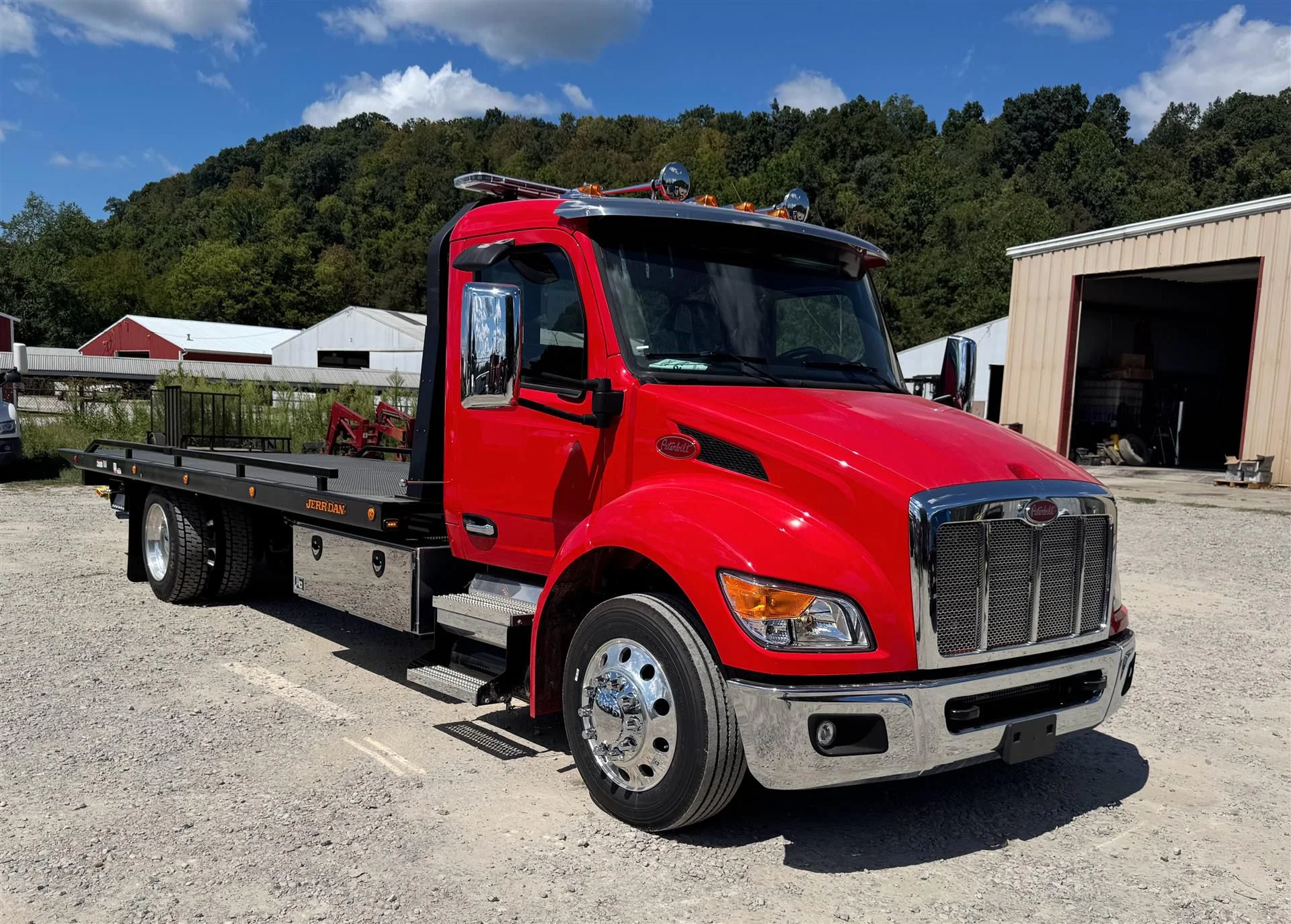 2025 Peterbilt 536 in London, OH