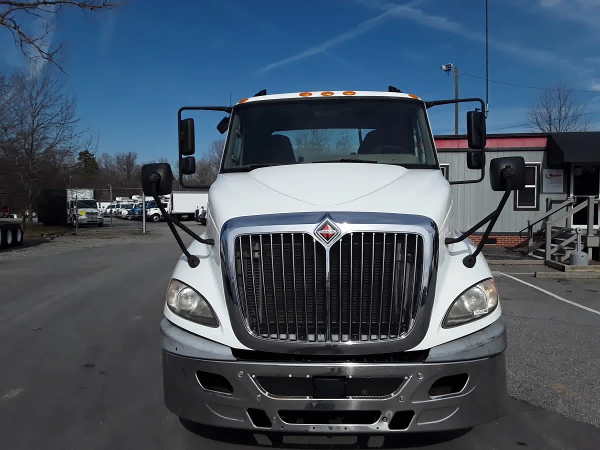 2018 International ProStar - image 2