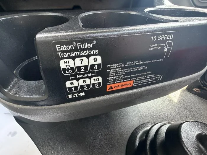 2020 International LT — photo 14