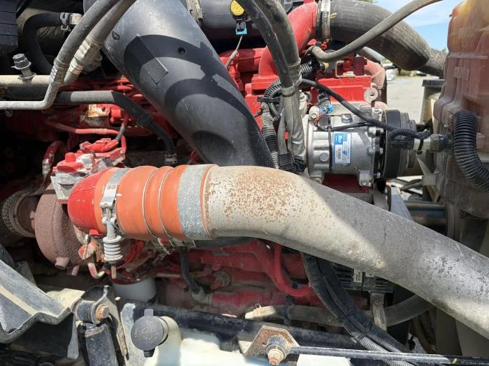 2020 International LT — photo 10