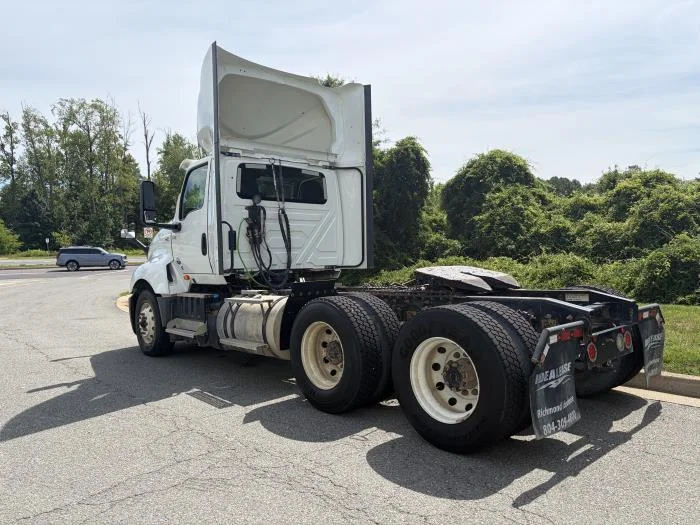 2020 International LT — photo 8