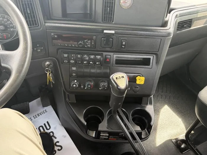 2020 International LT — photo 15