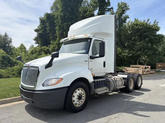 2020 International LT — photo 2