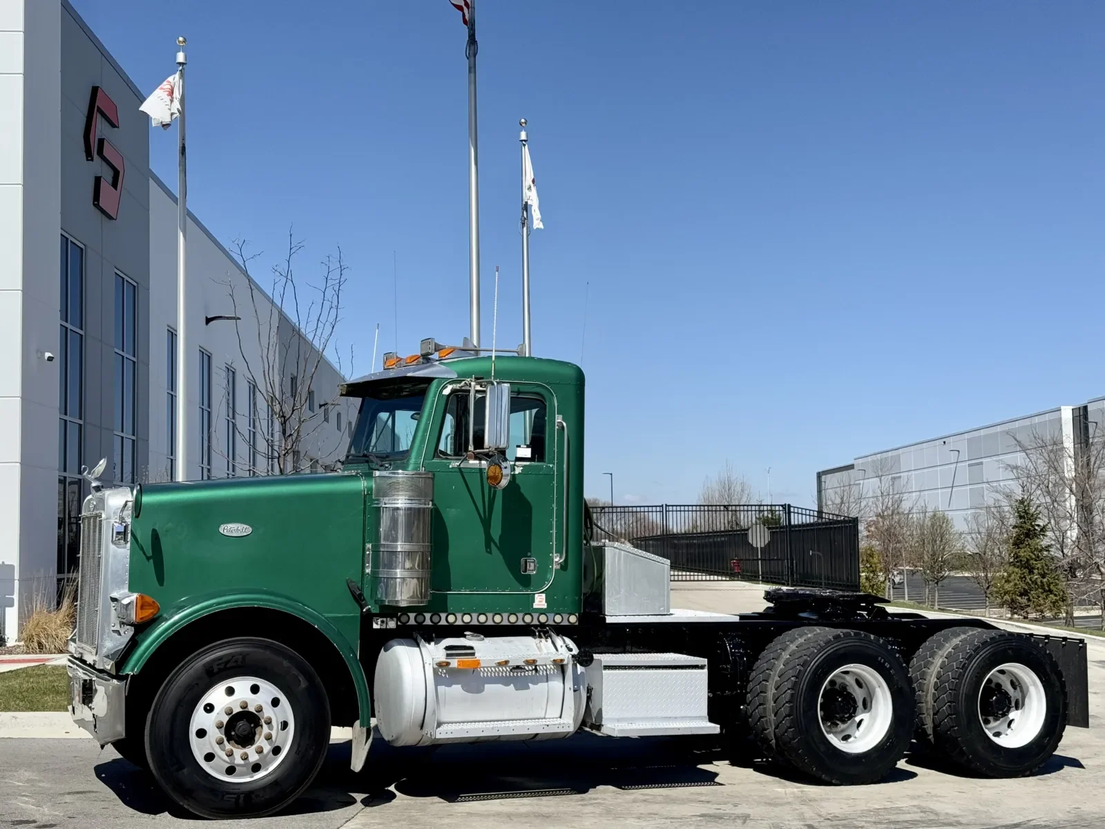 1998 Peterbilt in New Lenox, IL