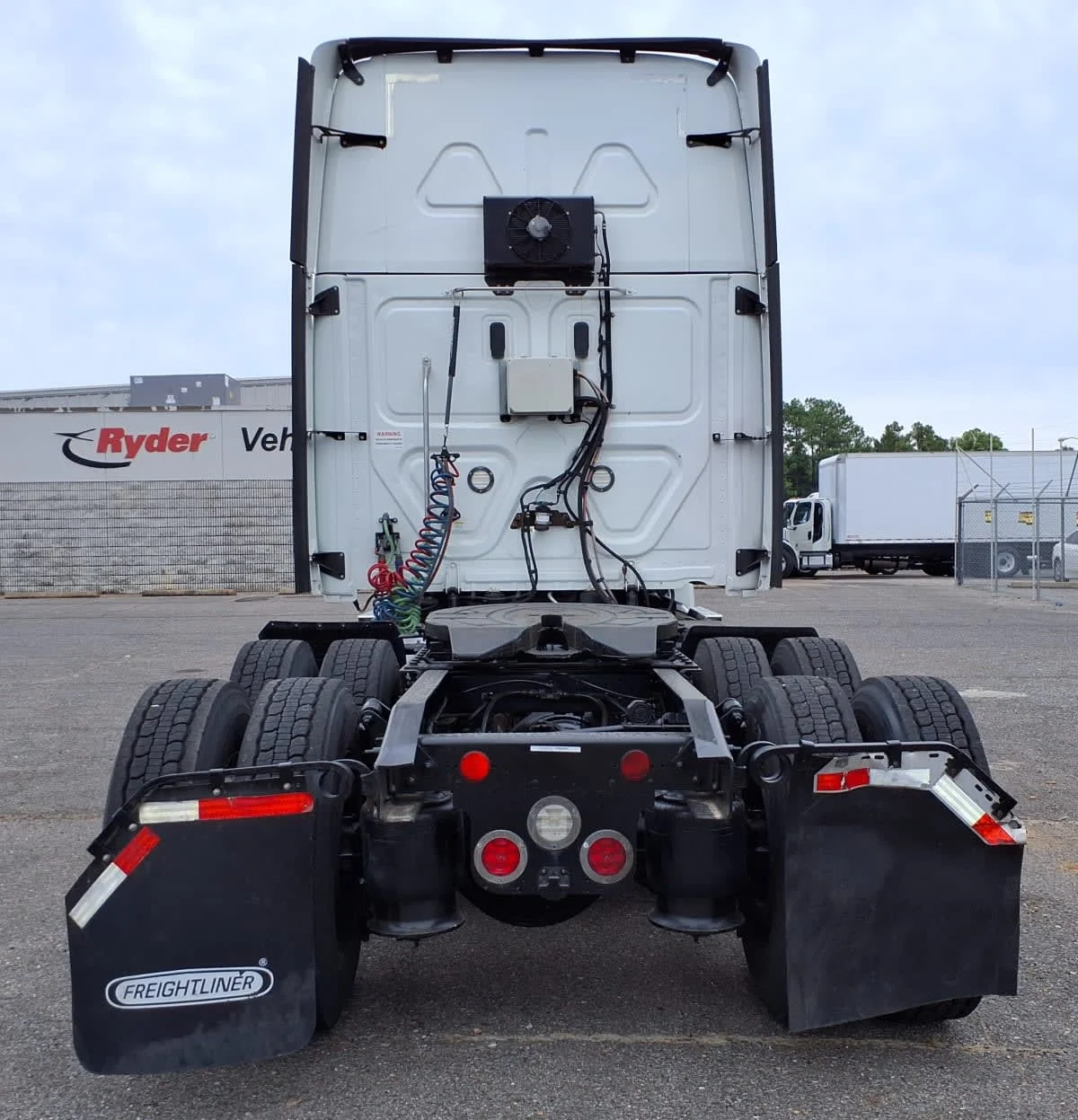 2020 Freightliner Cascadia in Memphis, TN — photo 5