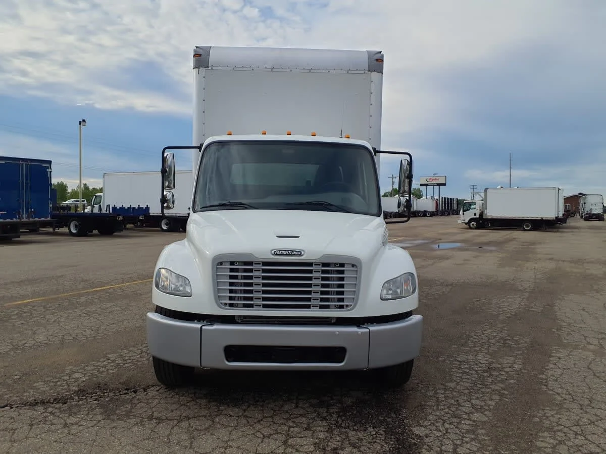 2019 Freightliner M2 106 in Wayland, MI — photo 2