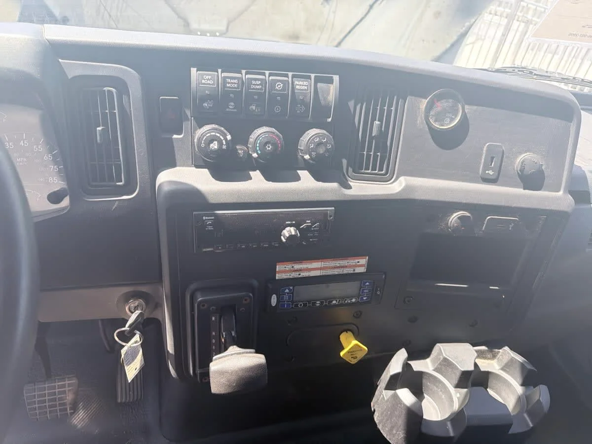 2021 International MV in Syracuse, NY — photo 14