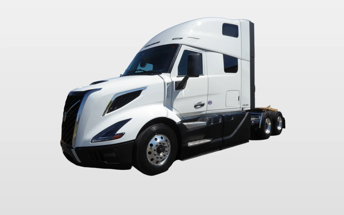 2025 Volvo - image 1