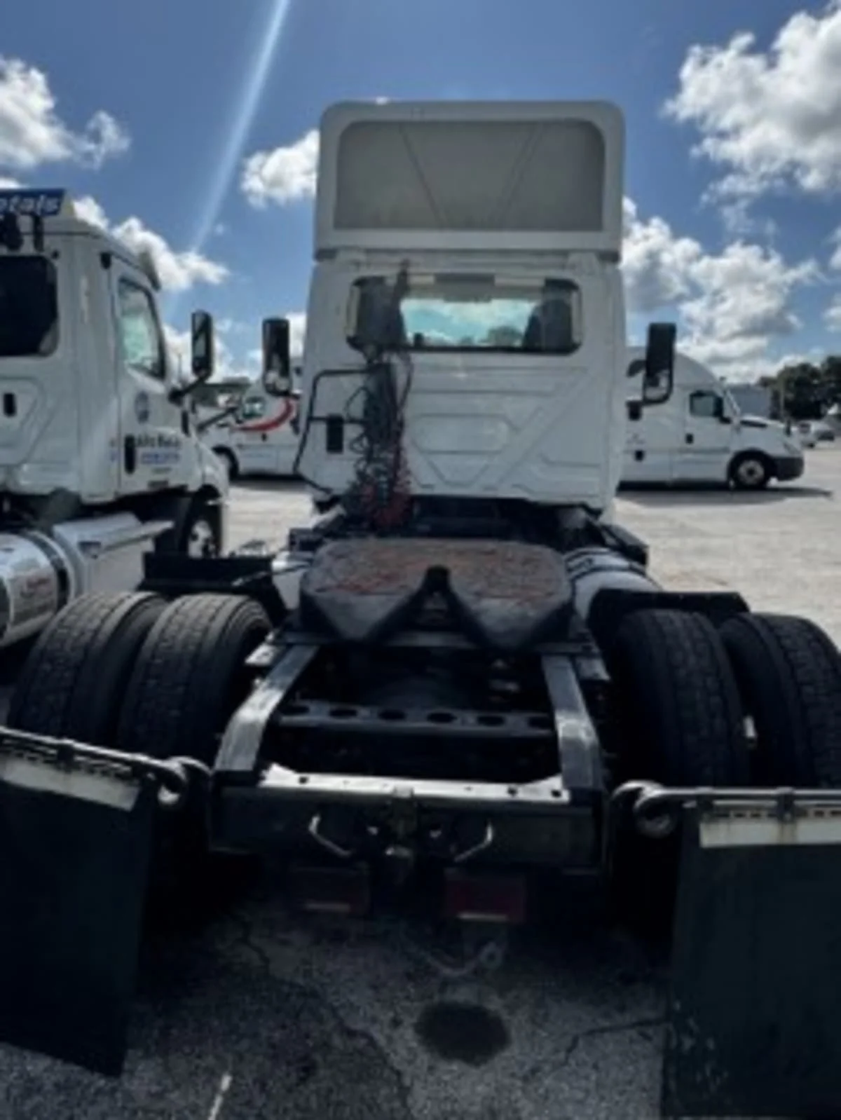 2019 International RH - image 5