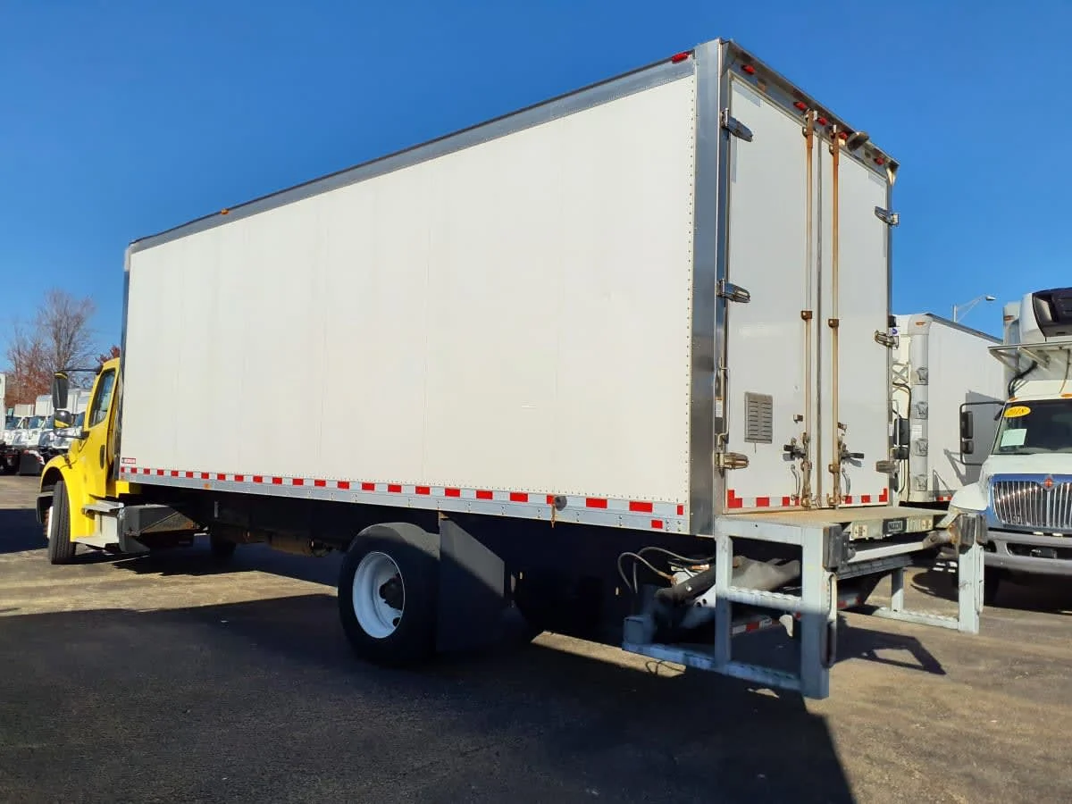 2016 Freightliner M2 106 in Bolingbrook, IL — photo 6