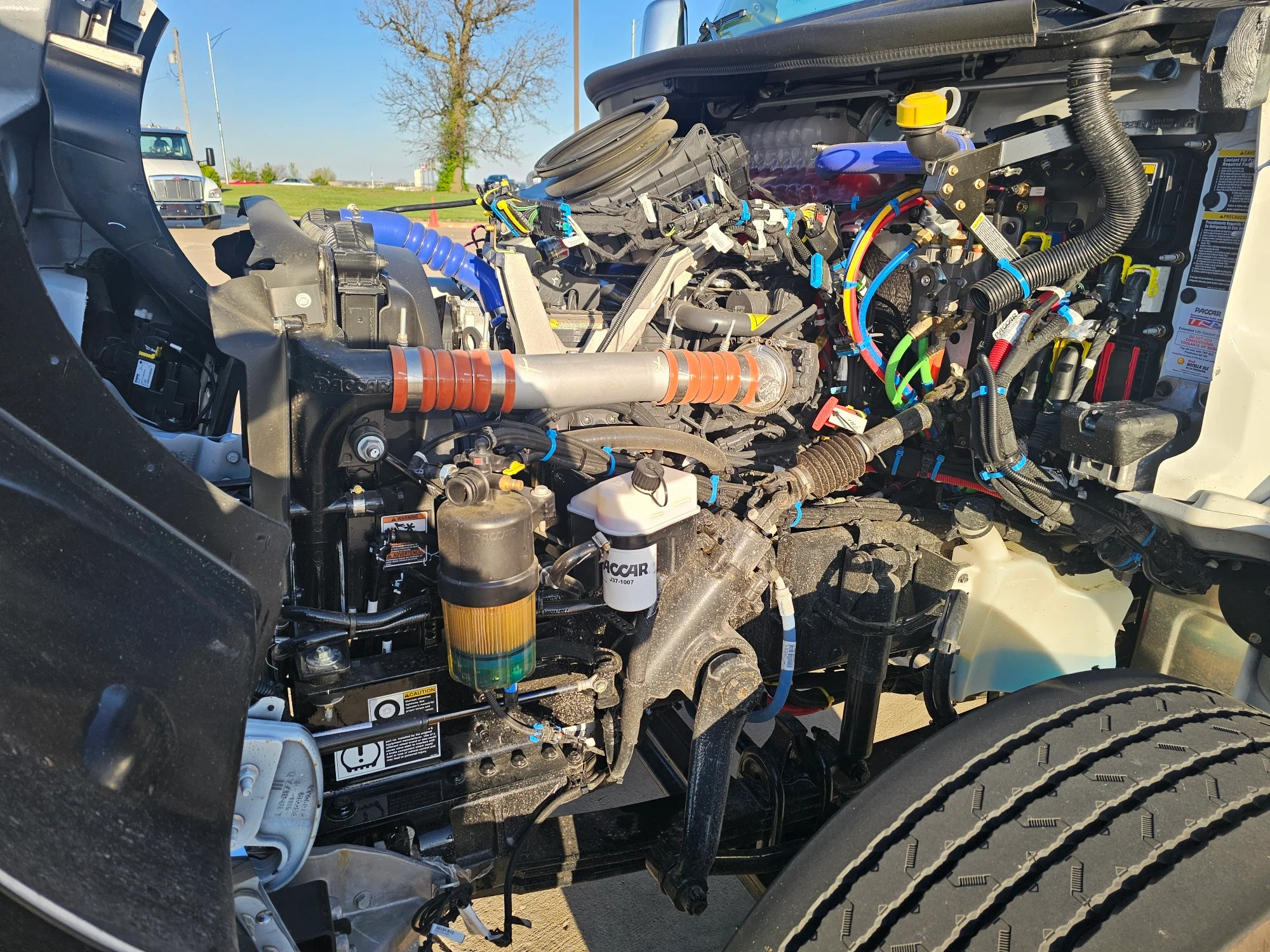 2025 Peterbilt 548 in Cincinnati, OH — photo 12