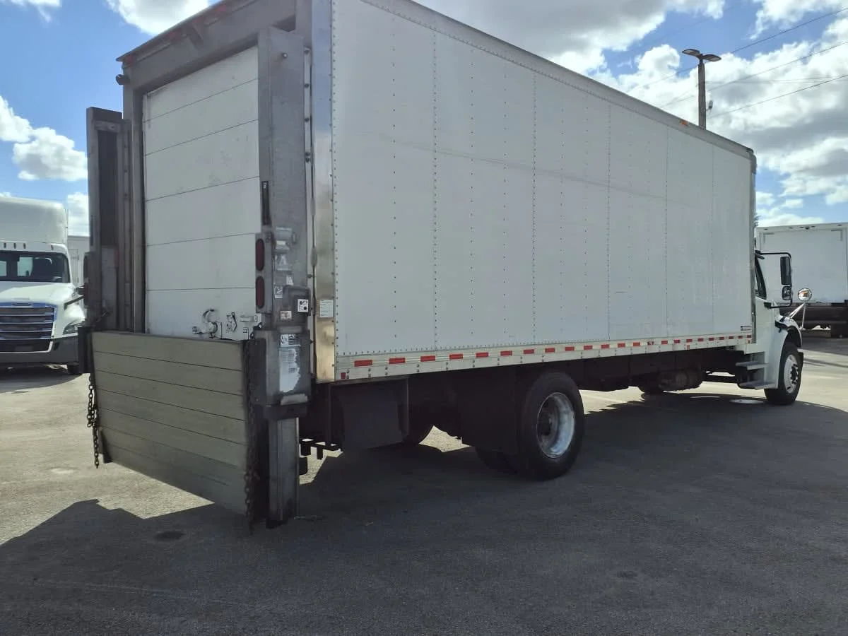 2020 Freightliner M2 106 in Davie, FL — photo 4