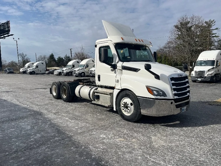 2020 Freightliner Cascadia in Canton, OH