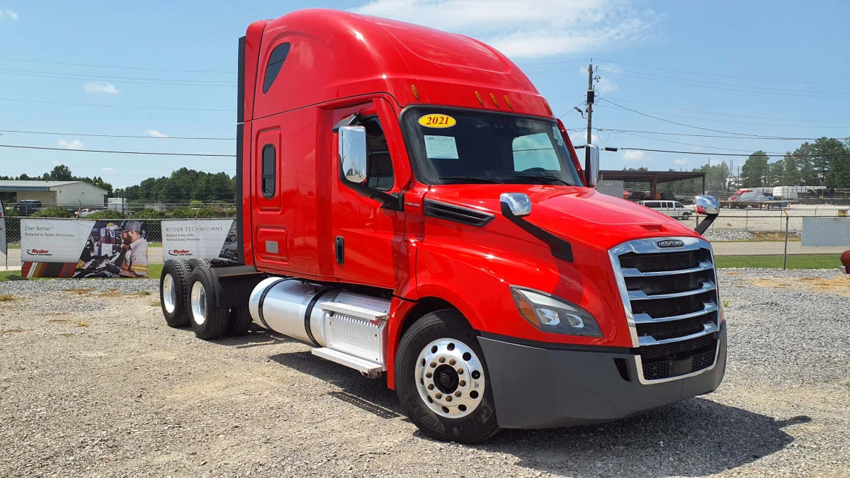 2021 Freightliner Cascadia in Birmingham, AL — photo 3