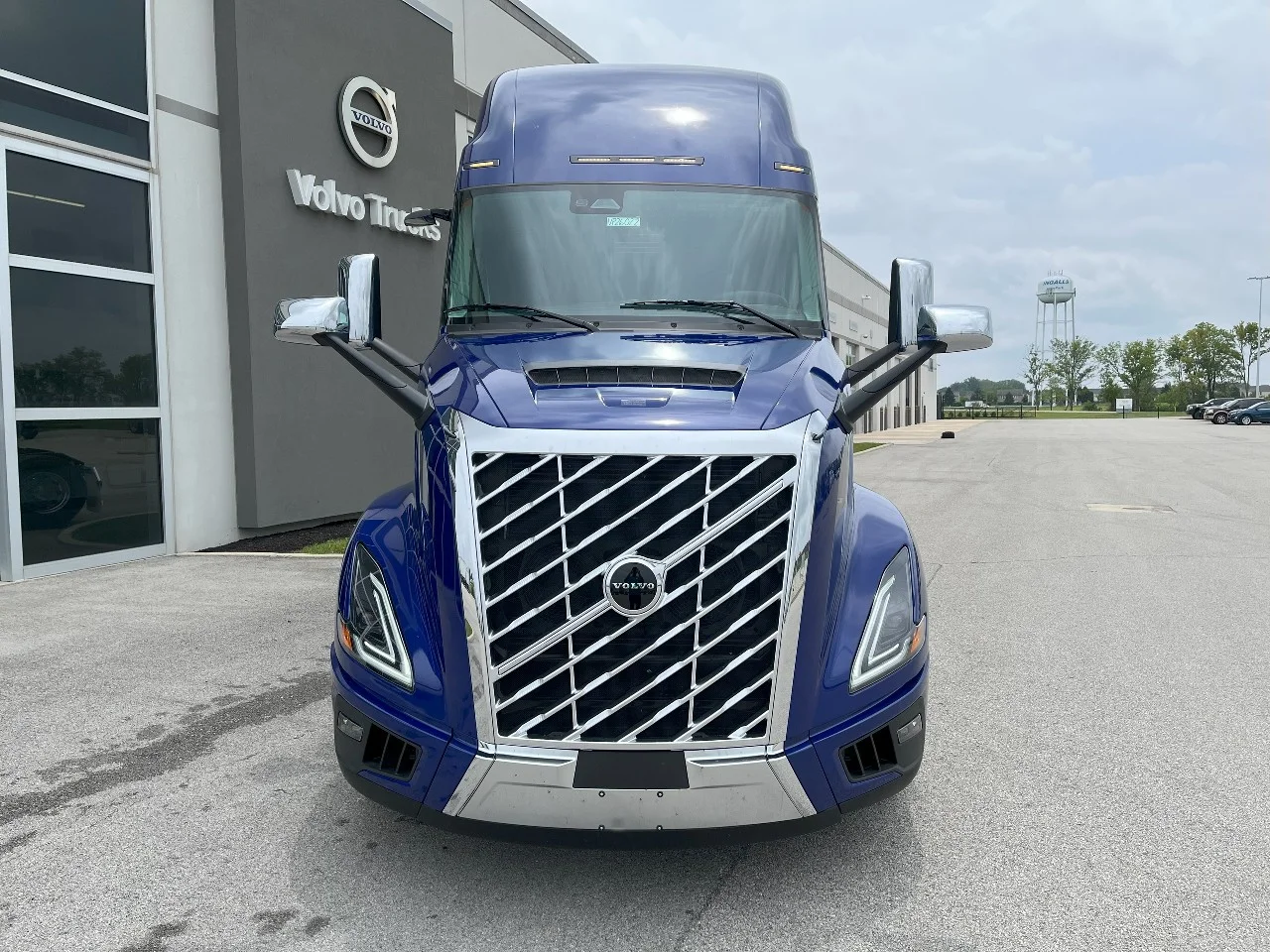 2026 Volvo VNL 860 in Pendleton, IN — photo 2