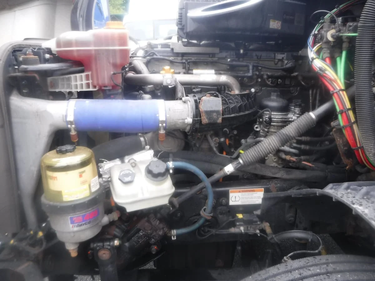 2020 Freightliner Cascadia - image 7