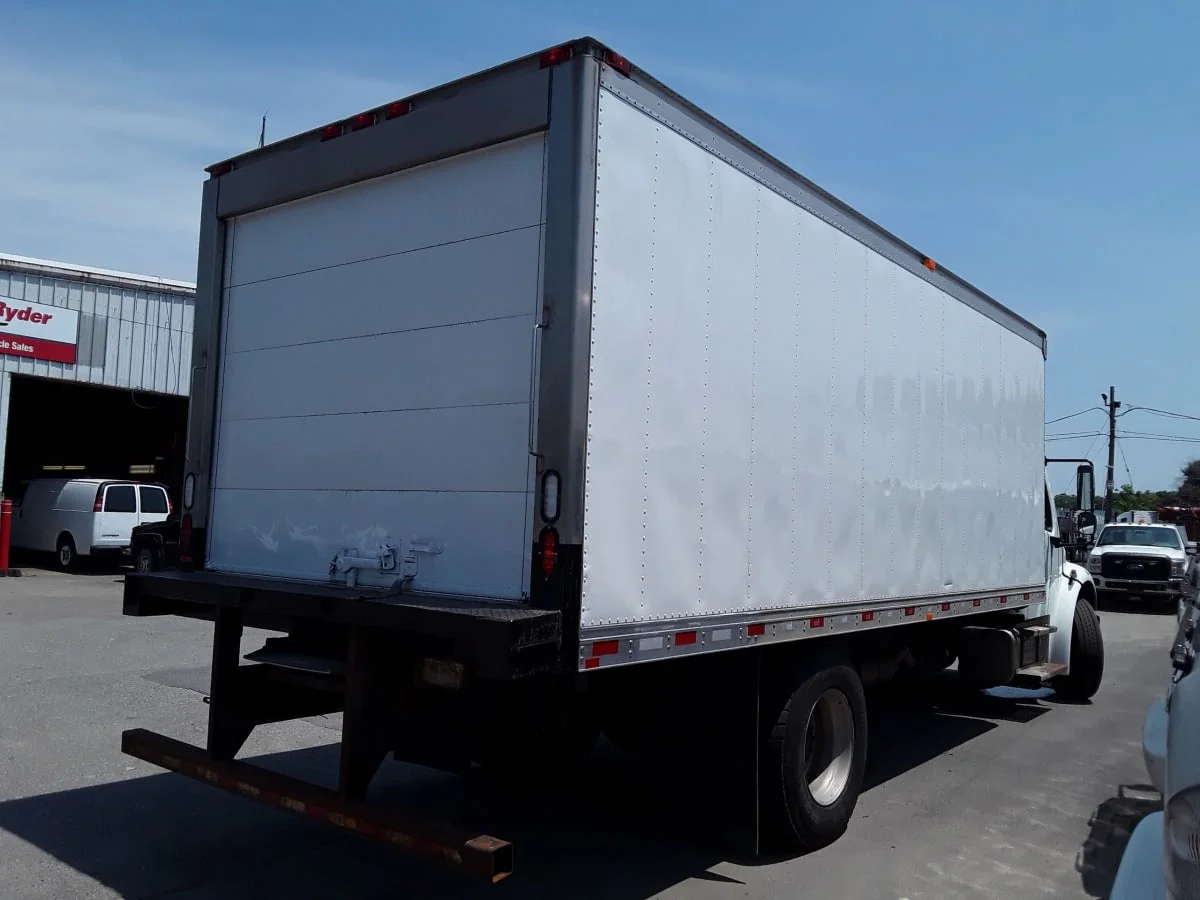 2020 Freightliner M2 106 - image 4