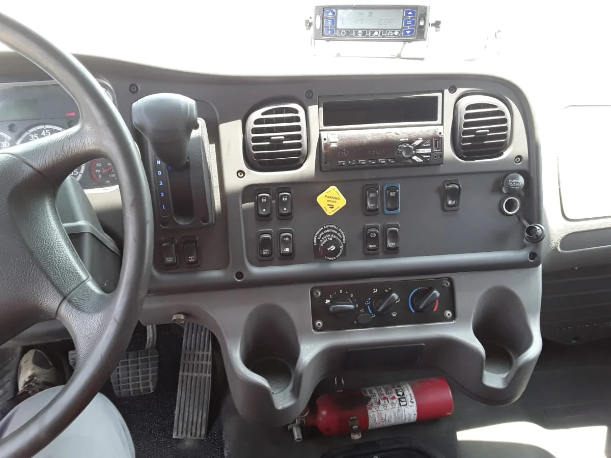 2020 Freightliner M2 106 - image 12