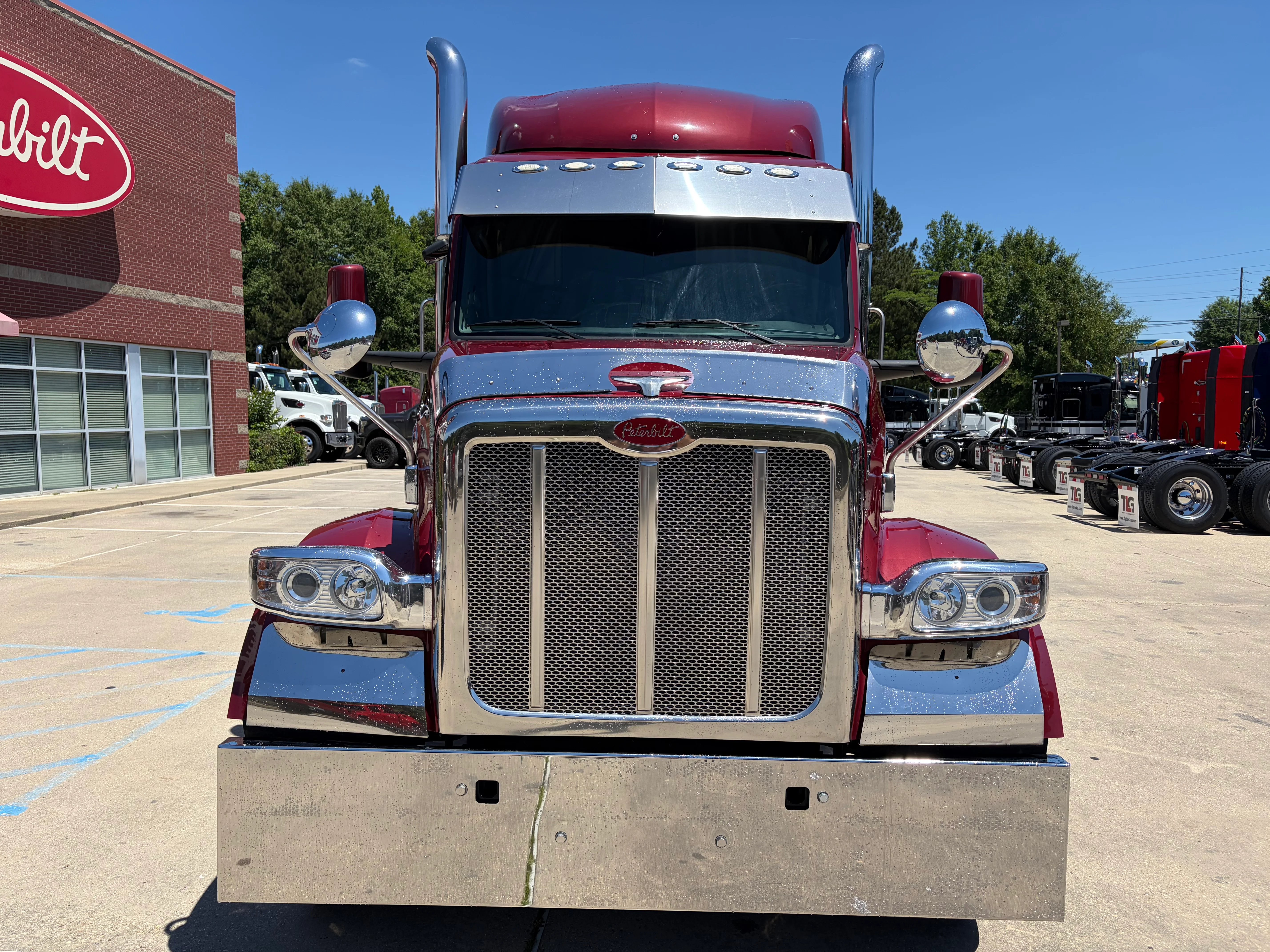 2022 Peterbilt 567 in Hattiesburg, MS — photo 8