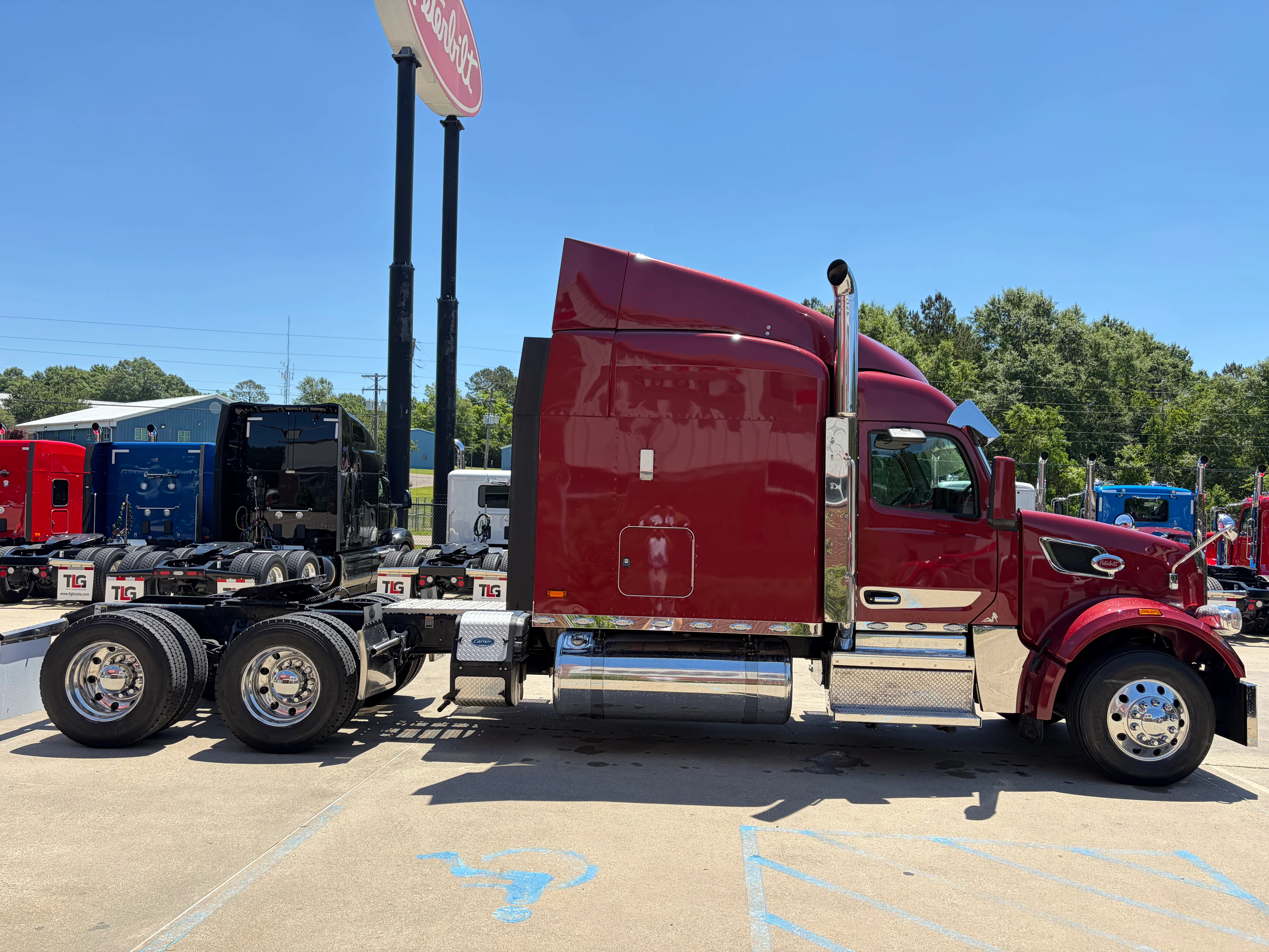 2022 Peterbilt 567 in Hattiesburg, MS — photo 6