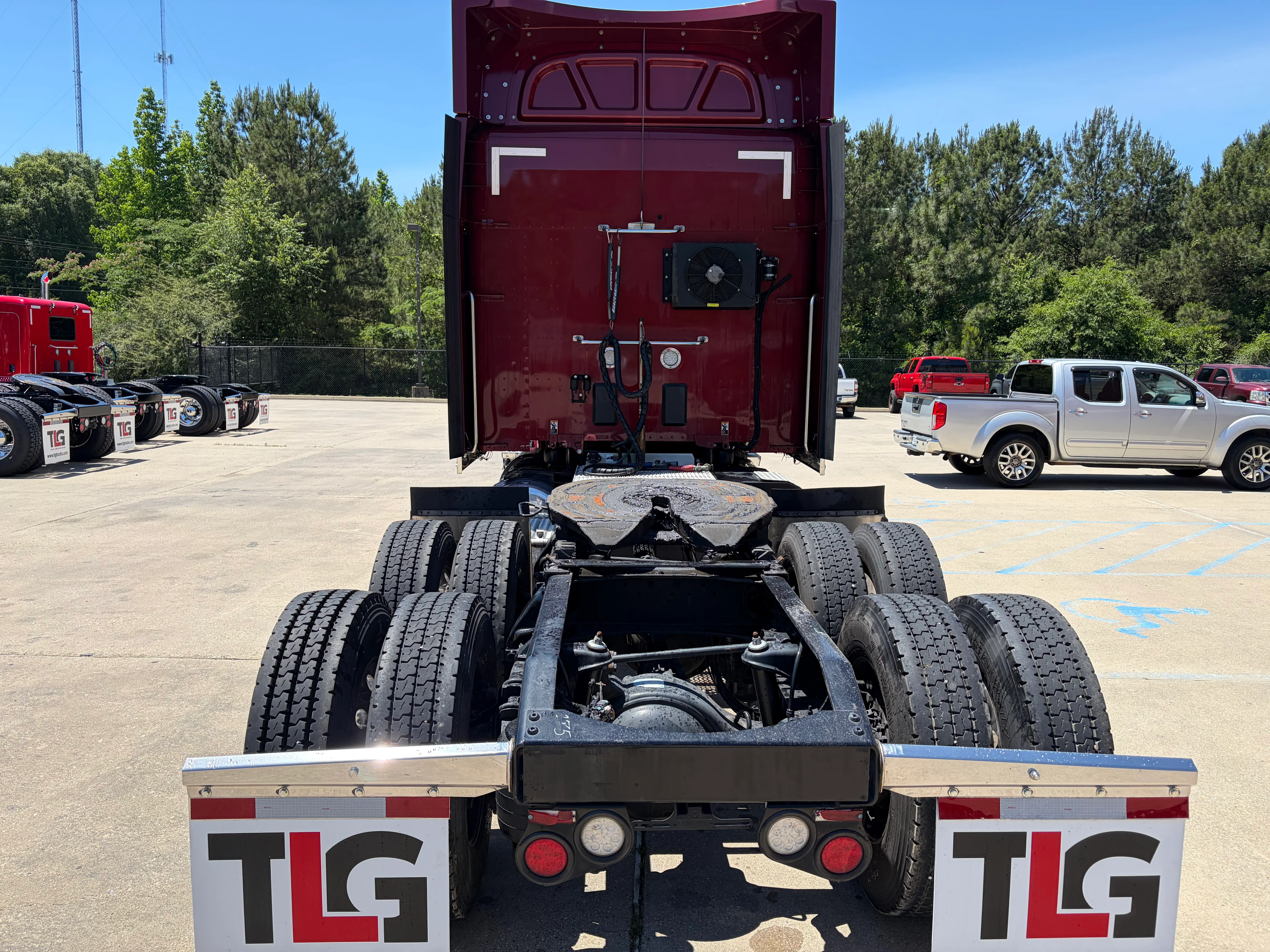 2022 Peterbilt 567 in Hattiesburg, MS — photo 4