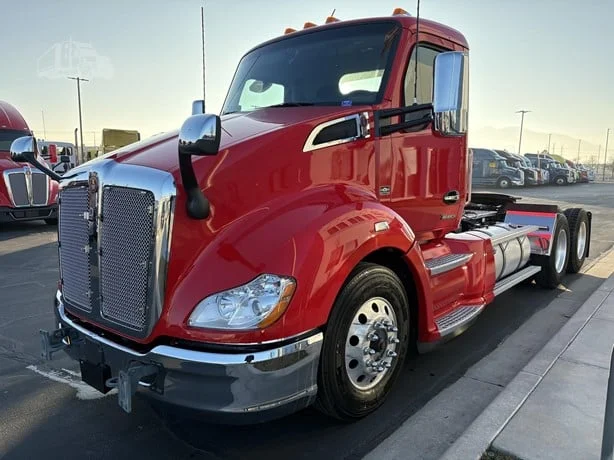 2022 Kenworth T680 - image 5