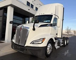 2022 Kenworth T680 - image 30