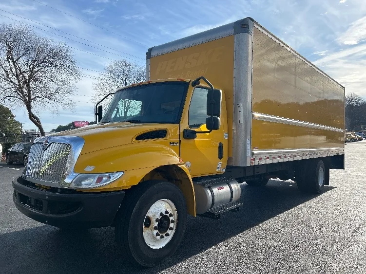 2021 International MV - image 3