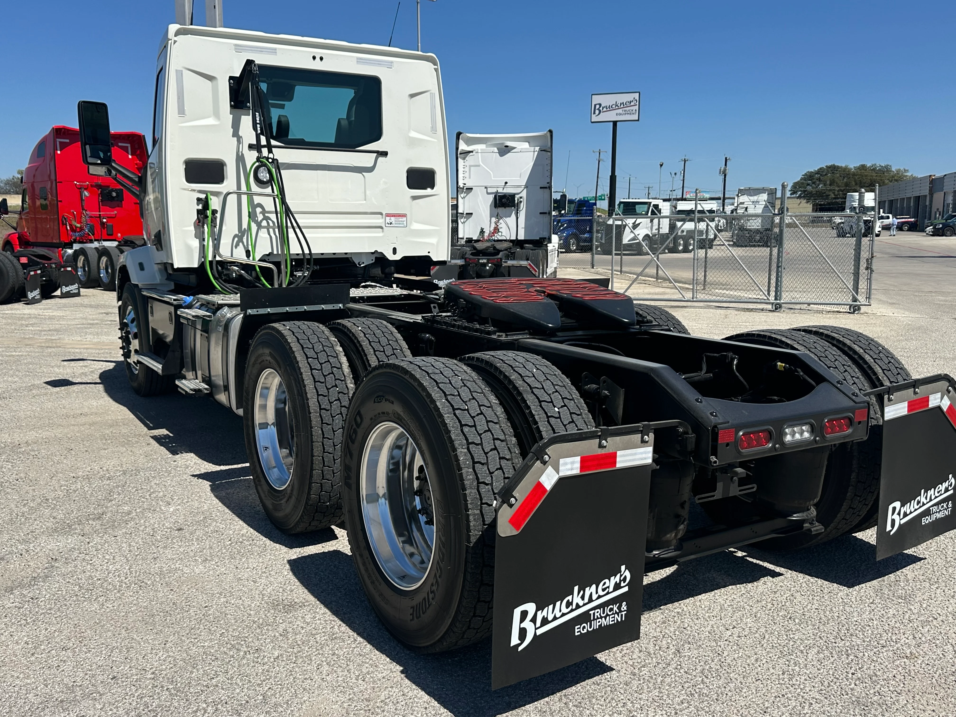 2027 Mack Anthem in San Antonio, TX — photo 2